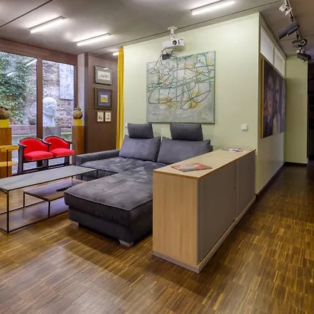 Exclusive In - Modern Comfort Meets Original Art Apartment Marktheidenfeld