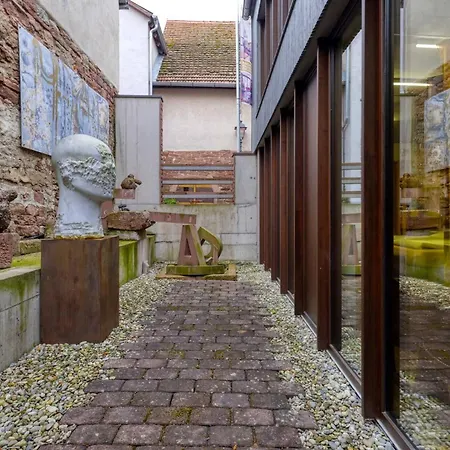 Apartment Exclusive In - Modern Comfort Meets Original Art *