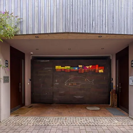 Exclusive In - Modern Comfort Meets Original Art *